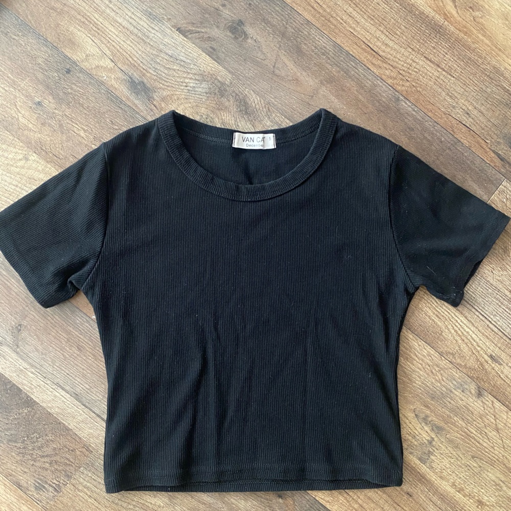 Cropped Black Ribbed Short Sleeve Tee